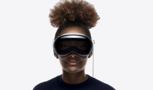 Apple Vision Pro Official Website. Apple Vision Pro seamlessly blends digital content with your physical space.

